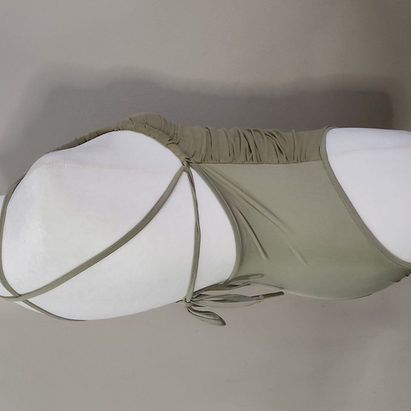 Dolmi Mesh Front Bodysuit - Picture 6 of 10